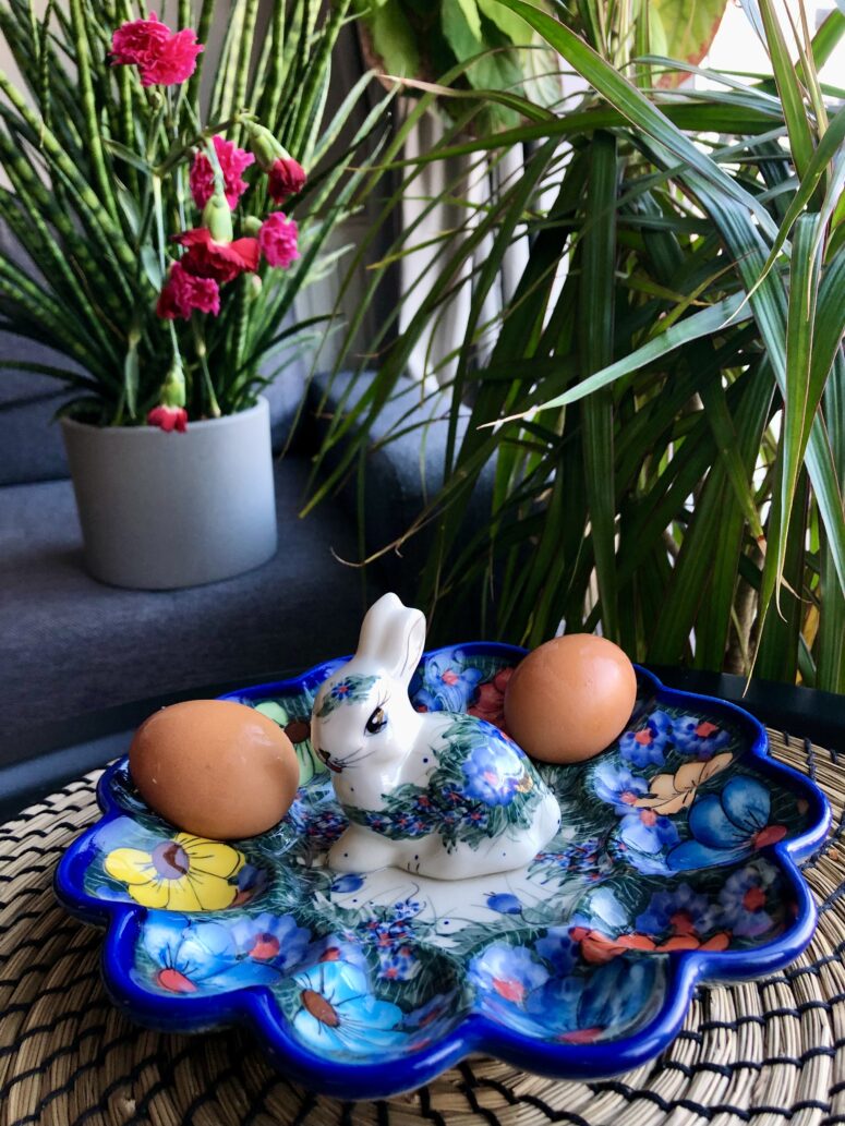 talerz na jajka z zajacem - boleslawiec